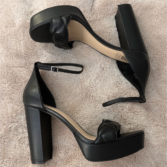 Vince Camuto platform sandals - Picture 1 of 8